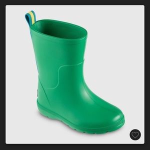 I have 2 pairs in great shape! Only used them a couple of times.